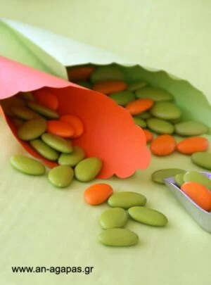 Χάρτινα  χωνάκια  λαχανί  και  πορτοκαλί 