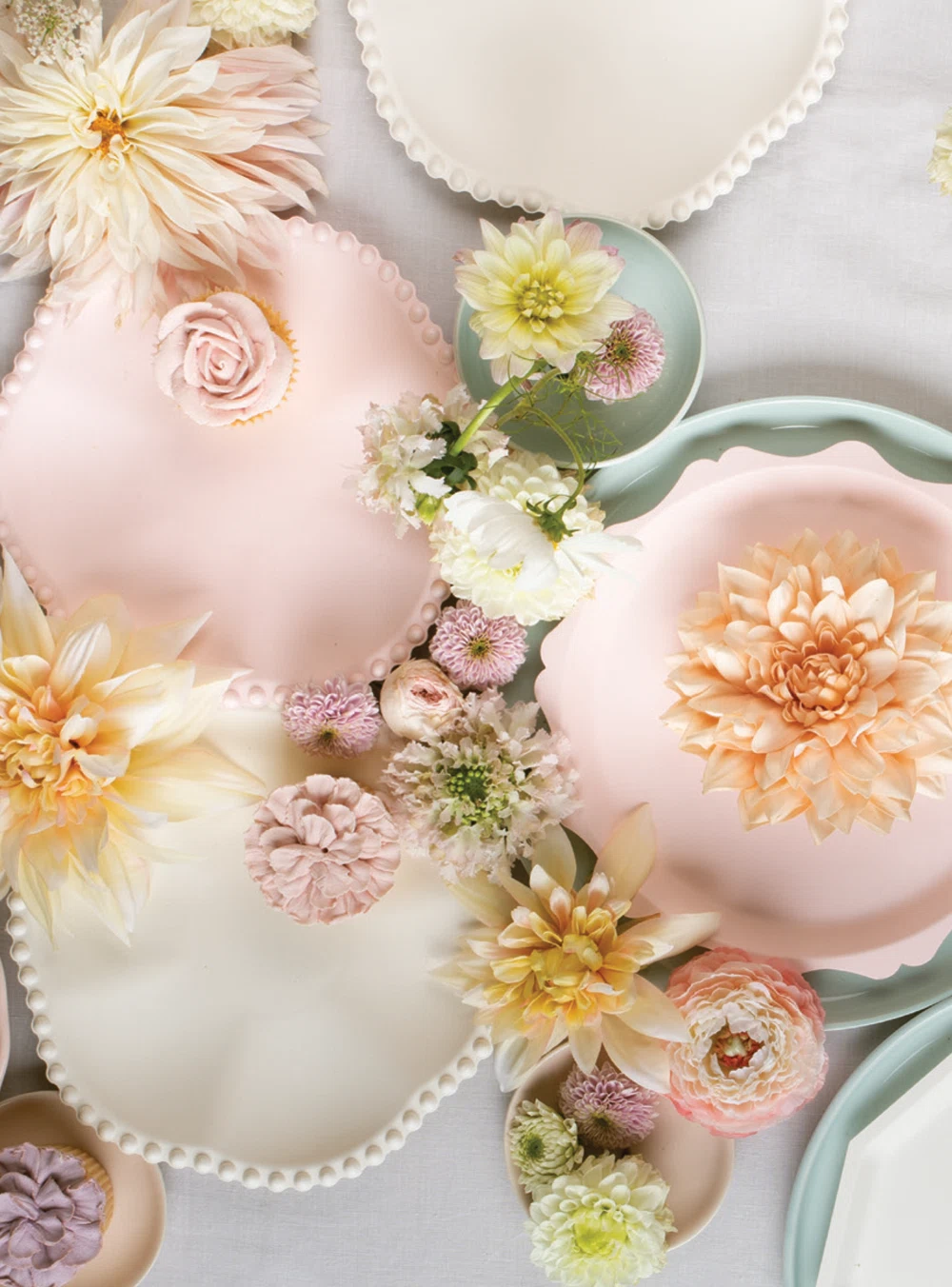 Πιάτα Φαγητού Dot Edged Flower Compostable  ( 8 τμχ )