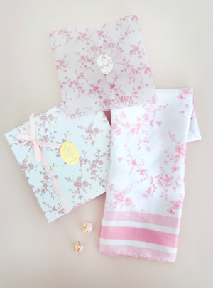 Μπομπονιέρα Βάπτισης μαντήλι pink toile